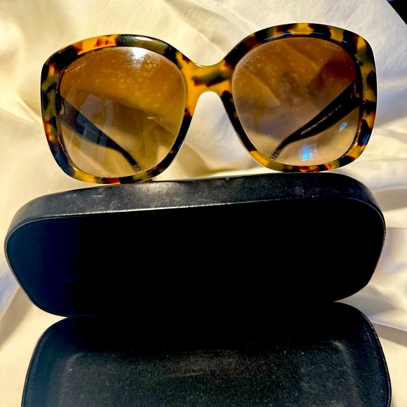 Coach sunglasses - Picture 1 of 9